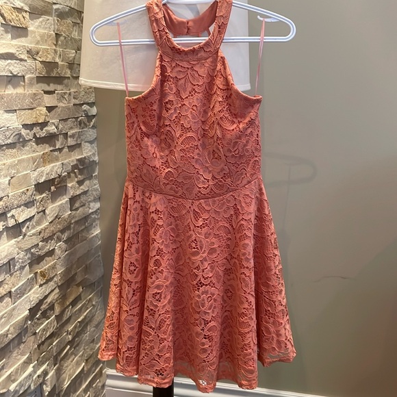 Peach coloured lace dress NEW - Picture 1 of 8